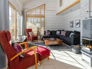 Χώρος καθιστικού στο Holiday Home Villa hymy by Interhome