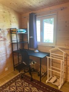 Fotografia z galérie ubytovania HOUDARLING CHALET en option Hammam Sauna Jacuzzi Privatif v destinácii Nîmes