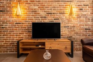 TV a/nebo společenská místnost v ubytování Amazing Flat with Stylish Interior in Beyoglu