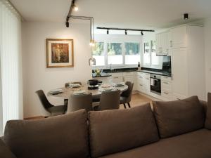 Kuchyň nebo kuchyňský kout v ubytování Apartment Davinci-2 by Interhome