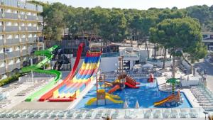 Bazén v ubytování Hotel Best Cap Salou nebo v jeho okolí