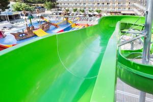 Bazén v ubytování Hotel Best Cap Salou nebo v jeho okolí