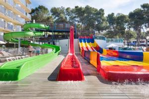 Bazén v ubytování Hotel Best Cap Salou nebo v jeho okolí