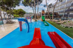 Bazén v ubytování Hotel Best Cap Salou nebo v jeho okolí