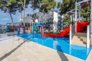 Bazén v ubytování Hotel Best Cap Salou nebo v jeho okolí