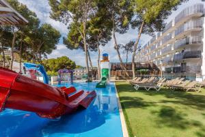 Bazén v ubytování Hotel Best Cap Salou nebo v jeho okolí