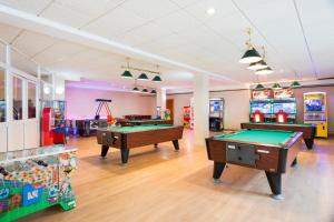 Biliár nebo kulečník v ubytování Hotel Best Cap Salou