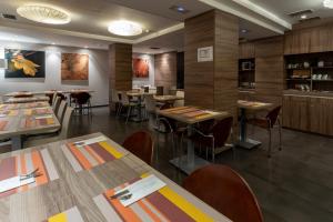 Restaurace v ubytování Hotel Aroi Ponferrada