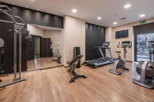 Posilňovňa alebo fitness centrum v ubytovaní Gran Hotel Havana 4Sup by Escampa Hotels