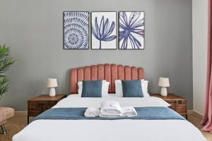 Postel nebo postele na pokoji v ubytování StoneTree - New Cozy Studio in Dubai Marina