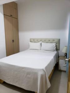 Säng eller sängar i ett rum på Boca del Mar, Torre II, Apto. 202