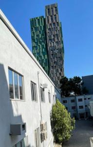 Budova, kde se apartmán nachází + 9 fotografií