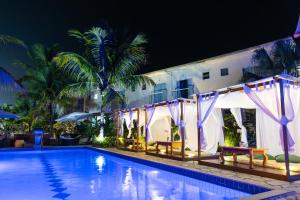 Bazén v ubytování Imperatriz Paraty Hotel nebo v jeho okolí