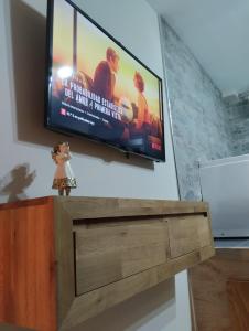 TV a/nebo společenská místnost v ubytování Estudio jacuzzi Luz de Jerez