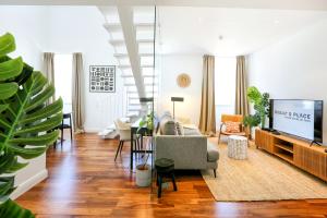 Μια τηλεόραση ή/και κέντρο ψυχαγωγίας στο Zen & Tan Apartment