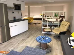 A kitchen or kitchenette at Villa Bosque Albite
