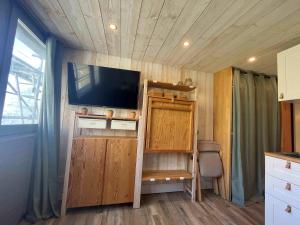 Studio Tignes, 1 pièce, 2 personnes - FR-1-502-536電視和／或娛樂中心