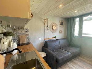 Dapur atau dapur kecil di Studio Tignes, 1 pièce, 2 personnes - FR-1-502-536