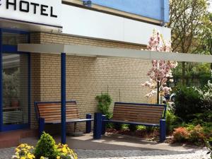 Budova, kde se hotel nachází + 37 fotografií