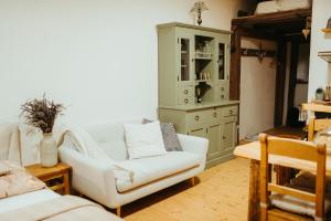 Posedenie v ubytovaní Apartmán v Jungovom dome - v centre Štiavnice + 37 fotografií