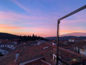 Nespecifikovaný výhled na hory nebo výhled na hory při pohledu z hotelu + 15 fotografií