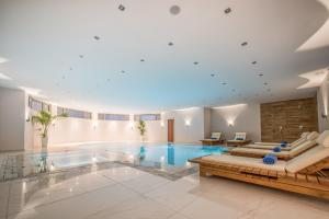 Bassein majutusasutuses Azure Resort & Spa või selle lähedal