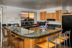 Kuchyň nebo kuchyňský kout v ubytování La Casa de Abajo + 27 fotografií