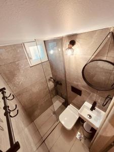 Ett badrum på Cactus Luxury suite1