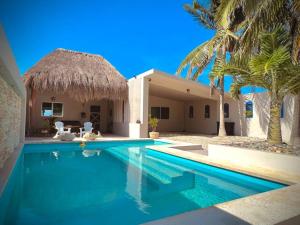 Ảnh trong thư viện ảnh của Beach Bliss Bungalow - Amazing pool ở Chelem +7 ảnh