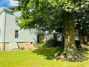 Beautiful 2BR apt in Beach community, Close to Train and hwys! ONLY 1 hr to NYC!外面的花园