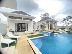 Piscina di Namika Villas Ubud o nelle vicinanze
