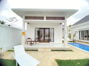 Piscina di Namika Villas Ubud o nelle vicinanze