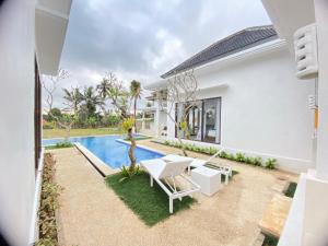 Piscina di Namika Villas Ubud o nelle vicinanze