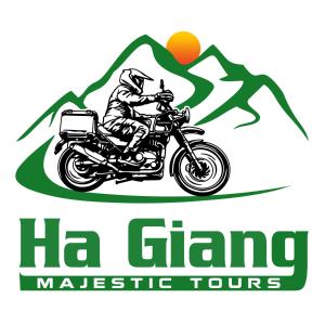 um motociclista que conduz uma ilustração de um vector de motocicleta em Hanoi City Backpackers Hostel em Hanói