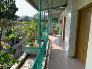 Balkon atau teras di River view Hotel & Resort Bandarban