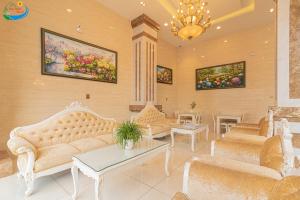Posezení v ubytování Hoang Minh Chau Ba Trieu Hotel