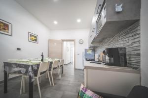 A kitchen or kitchenette at Il Sogno