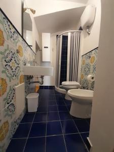 Koupelna v ubytování Alghero, old town + 22 fotografií