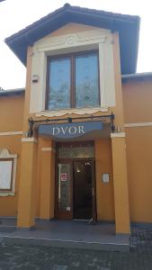 Foto dalla galleria di Vila Dvor SUBOTICA a Subotica