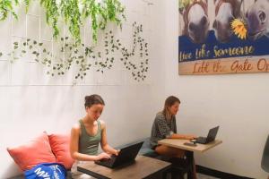 Ospiti di DeRequka Hostel