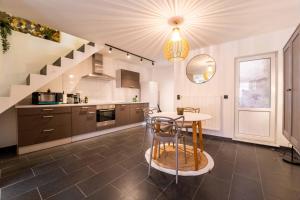 Gallery image of Duplex Coeur de Mons 64-2 in Mons