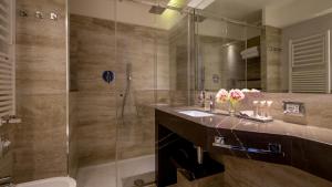Vannituba majutusasutuses Princeps Boutique Hotel
