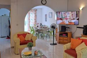 Χώρος καθιστικού στο Villacool - Lot No 25 Residence Le Tamier