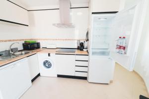 Kuchnia lub aneks kuchenny w obiekcie Complejo Turístico Los Bayiyos