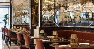 Restoran või mõni muu söögikoht majutusasutuses Waldorf Astoria Doha West Bay