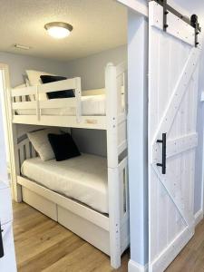 Gallery image of Beachfront Condo #906 at Majestic in Panama City Beach