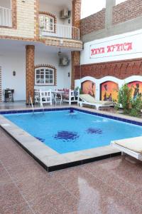 Bazén v ubytování Mama Africa Apts & Studios nebo v jeho okolí