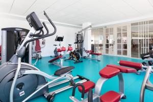 Fitness centrum a/nebo fitness zařízení v ubytování Hotel Best San Diego