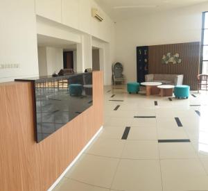 Imagen de la galería de Belvena Makati Hotel, en Sukarami