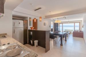 Gallery image of Luxury Lake Views Apartments By Apartments Bariloche in San Carlos de Bariloche